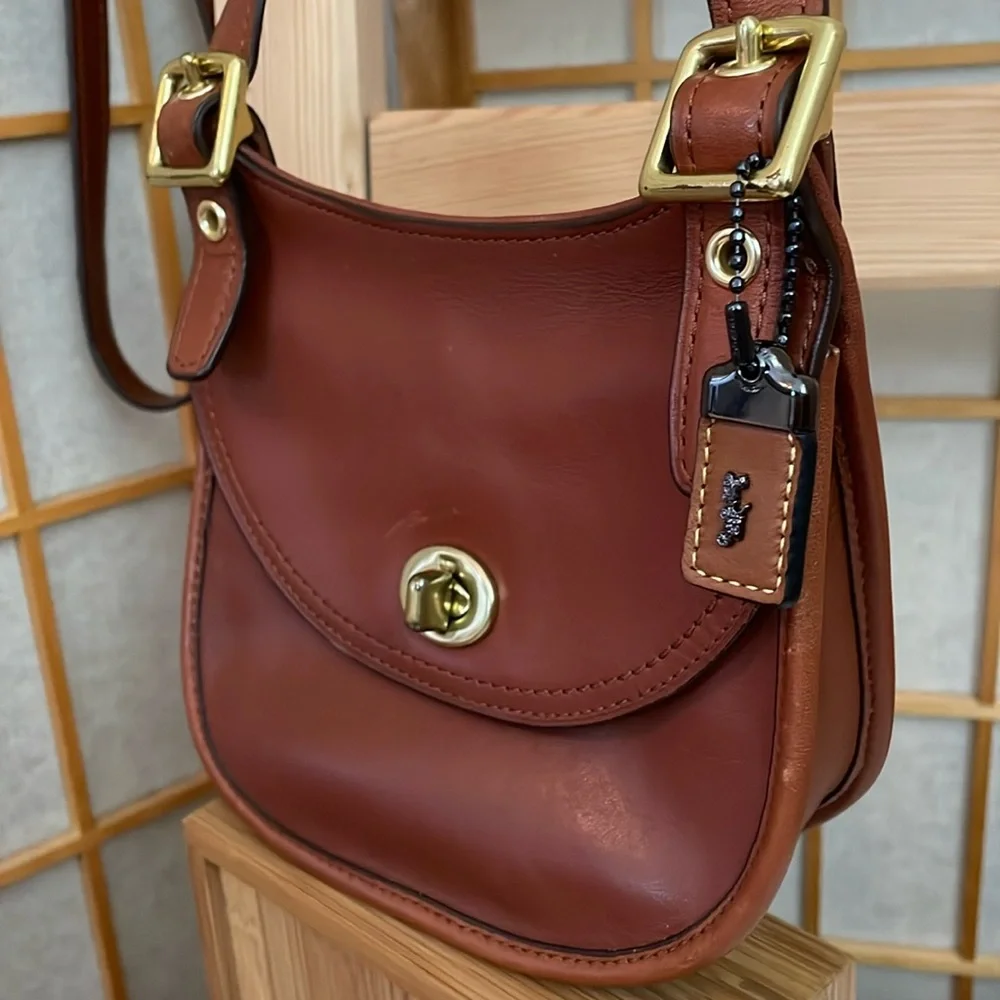 Coach Legacy Brown Leather Mini Saddle Bag & 1941 Horse and Carriage Hangtag - Picture 6 of 17